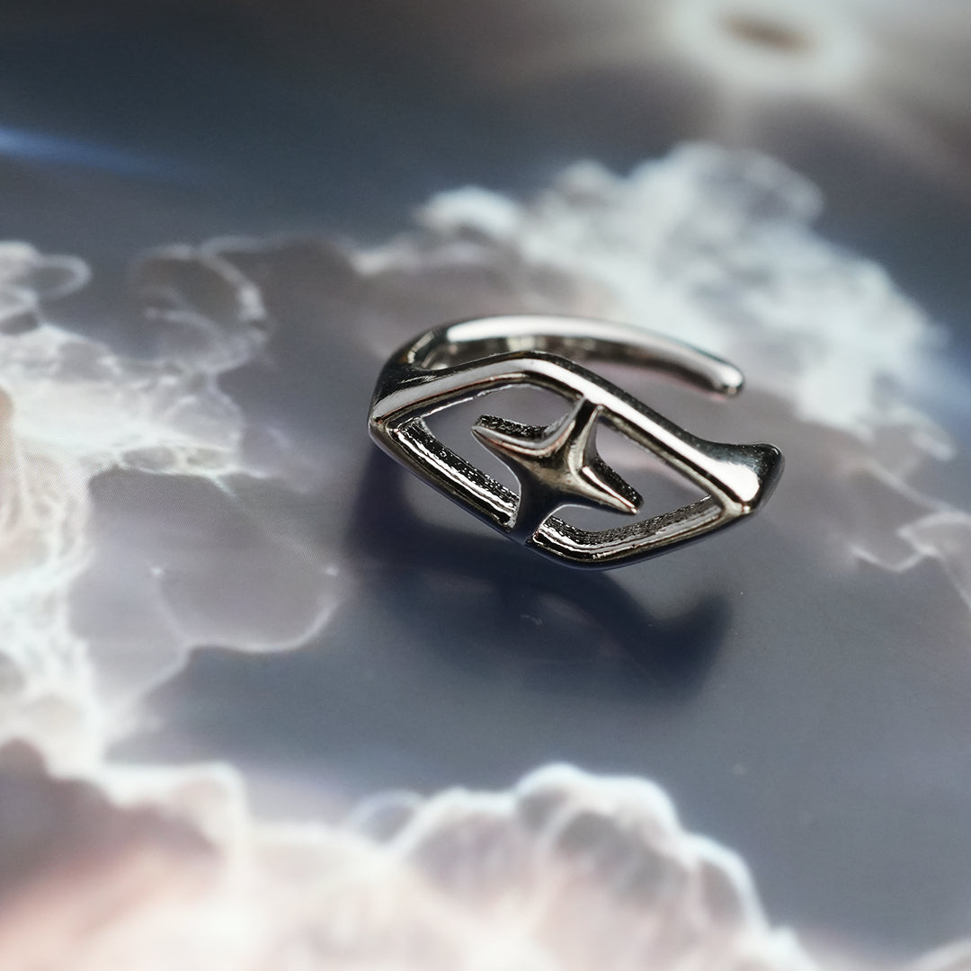 Star Hollow Ear Cuff