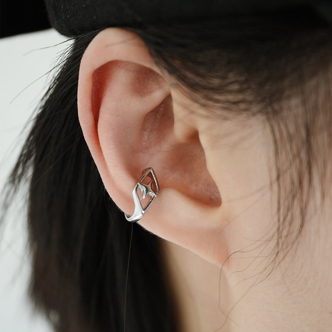 Star Hollow Ear Cuff