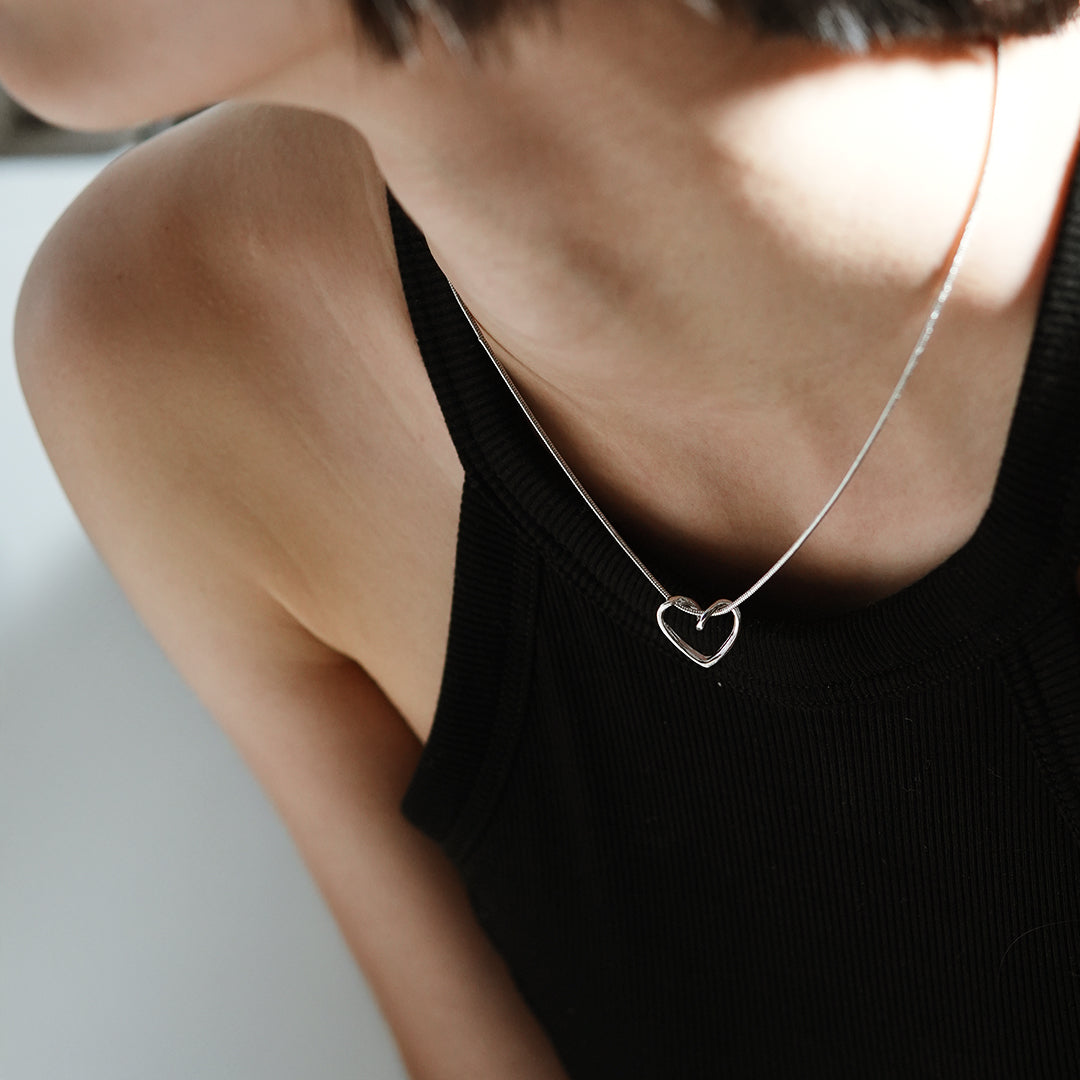 Wavy Heart Necklace