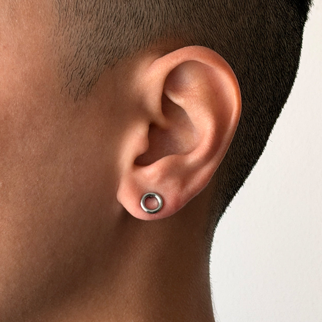 Mono Circle Stud