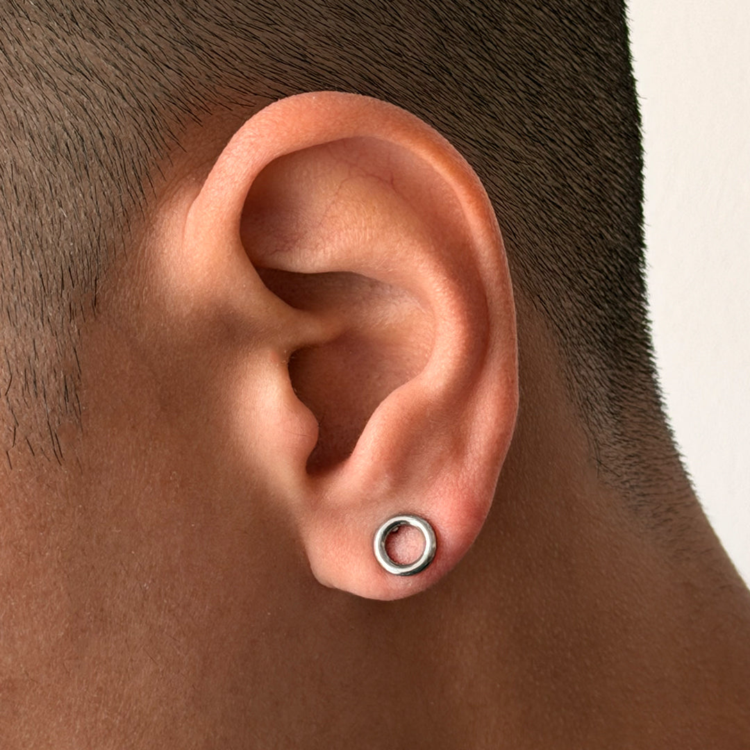 Mono Circle Stud