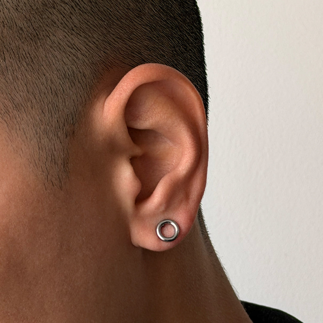 Mono Circle Stud